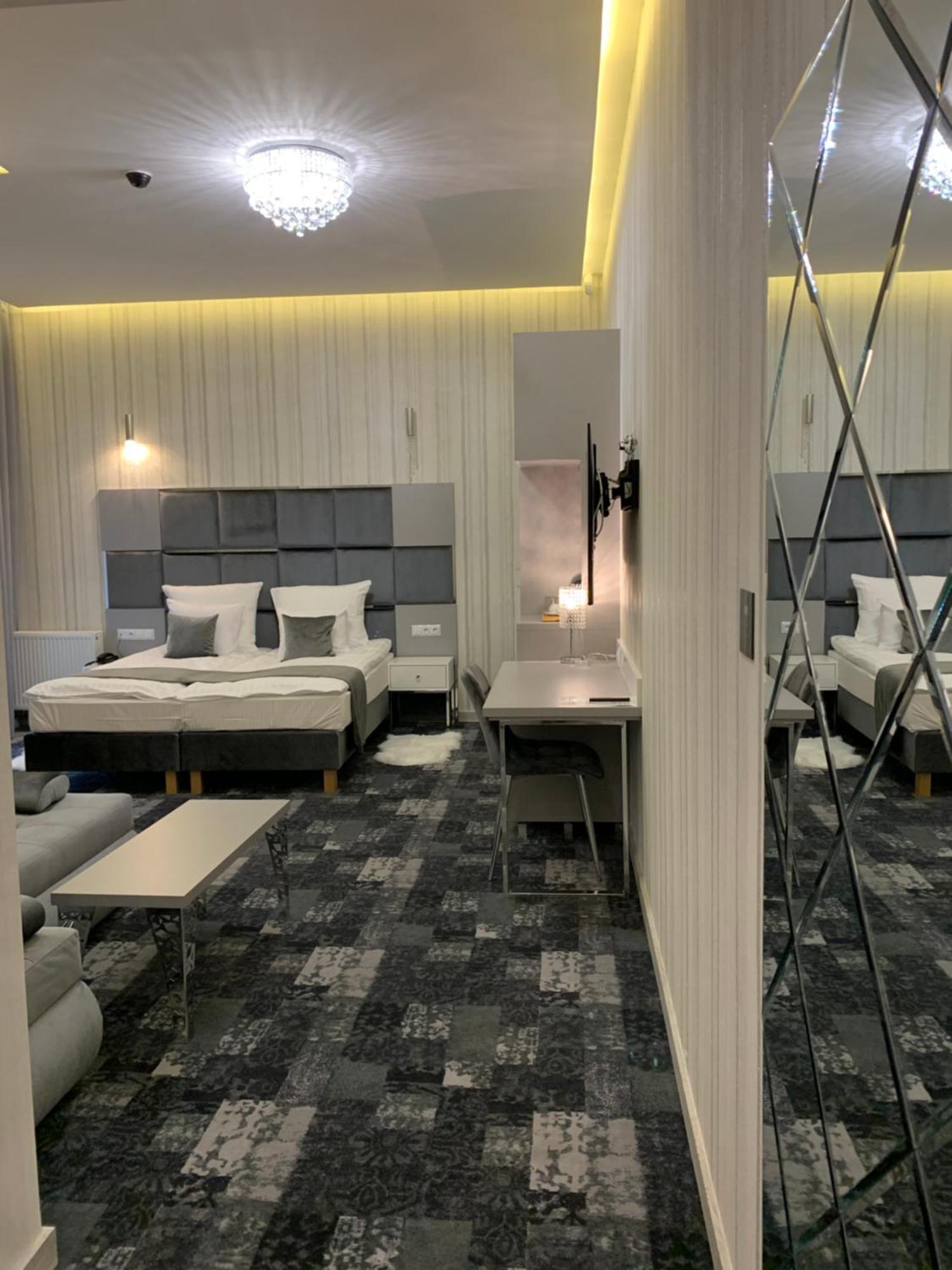 Piramida Aparthotel โบเลสวาเวียส ภายนอก รูปภาพ