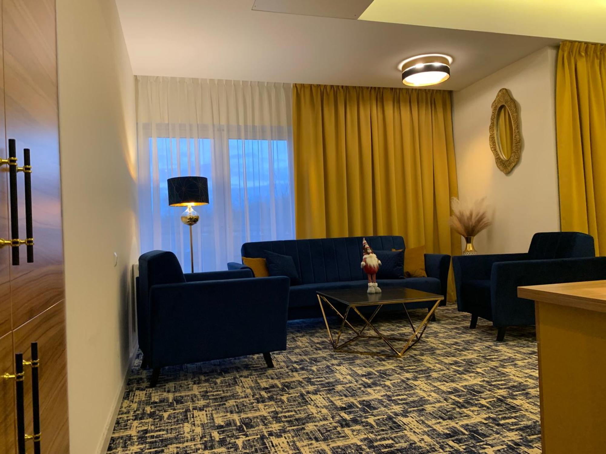 Piramida Aparthotel โบเลสวาเวียส ภายนอก รูปภาพ